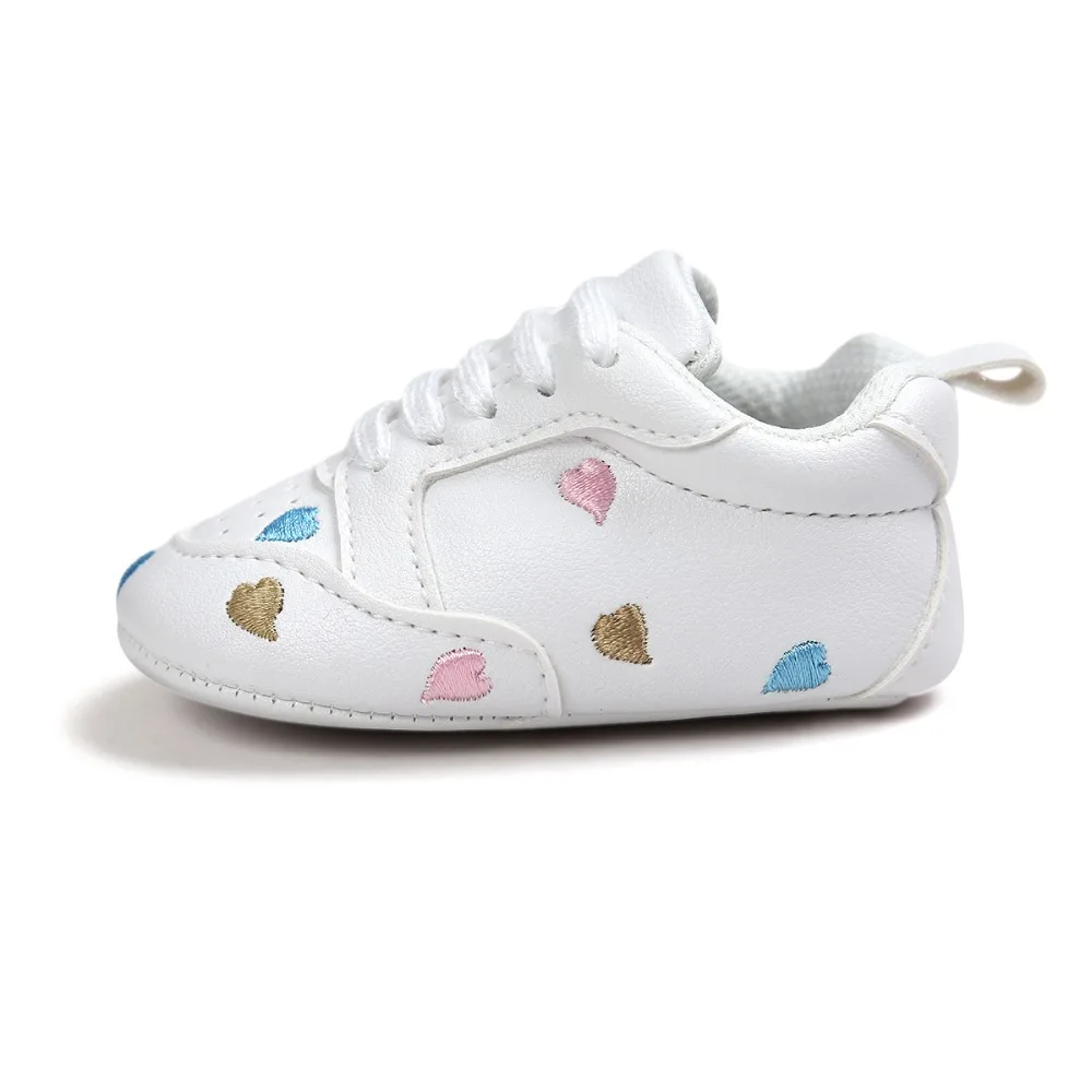 Delebao Love Heart And Star formation ultimple/Обувь для маленьких девочек с изображением звезд; модные детские туфли на шнуровке для детей 0-18 месяцев