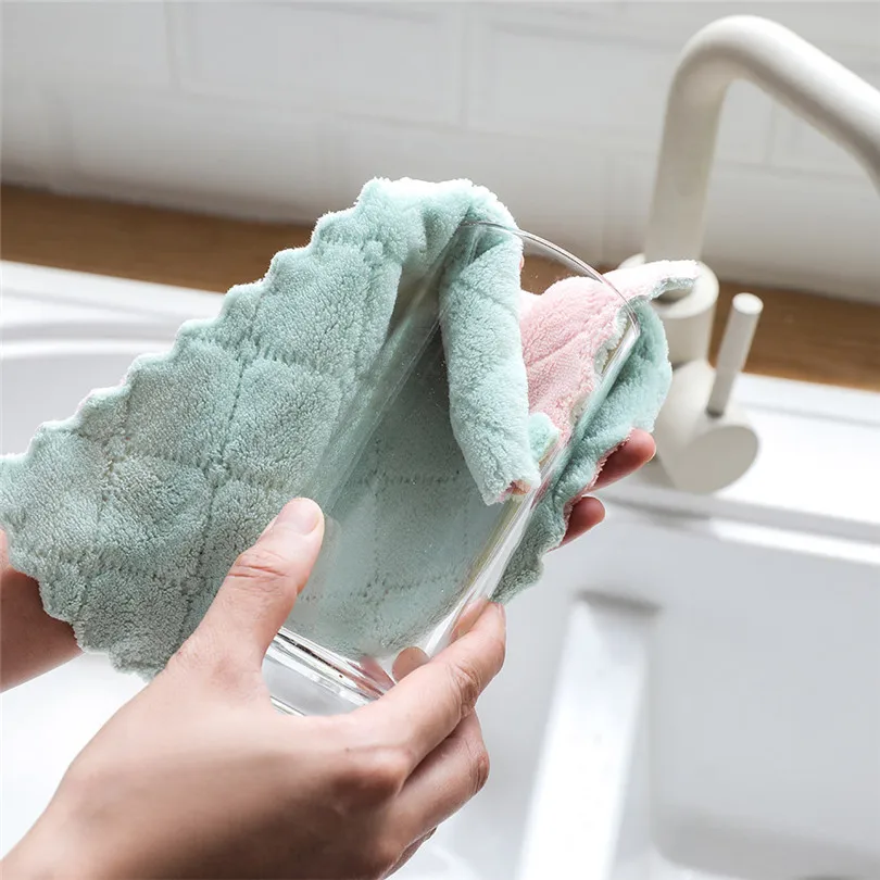 1Pcs 2716cm Scouring Pad One Roll Kitchen Dishcloth Nonstick Oil Coral Velvet Hanging Hand Towels Kitchen Dishclout  (5)