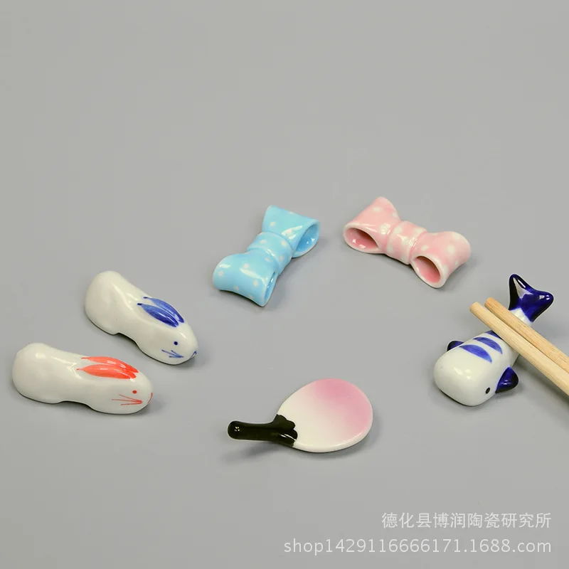 

Fashionable Creative Cherry Blossom Chopstick Shelf for Domestic Ceramic Tableware Cat Chopsticks