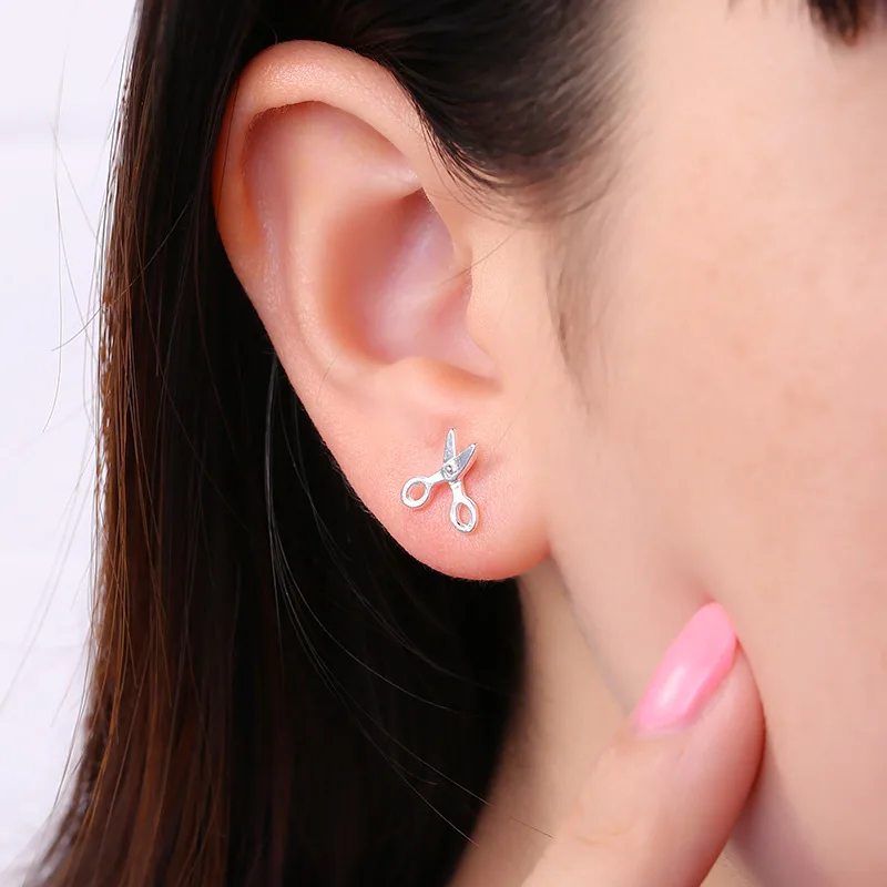 

2017 New Arrival Small Earrings Simple Scissor Stud Earrings for Women Fancy Jewelry
