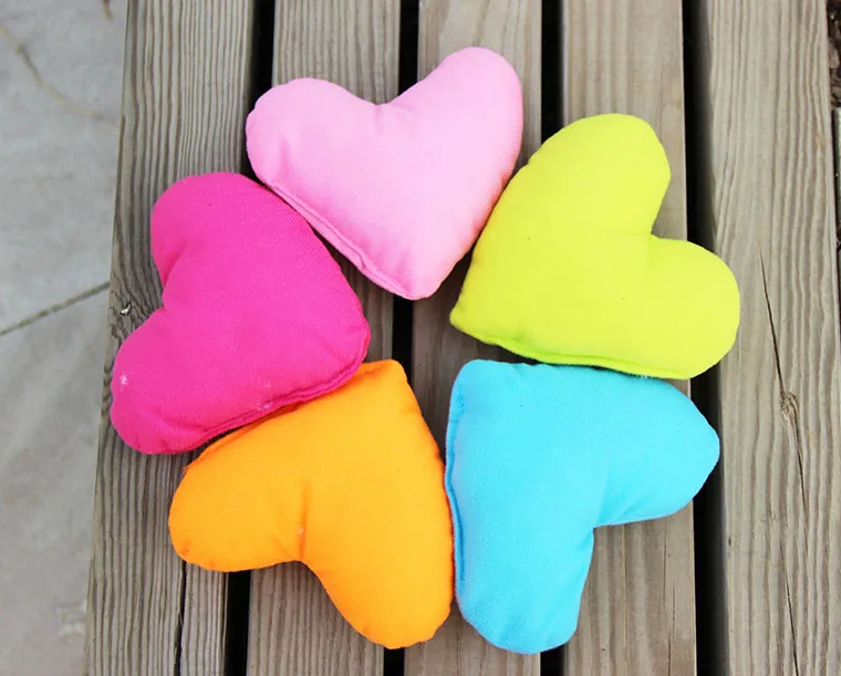 2017 on sale pet toys plush toy for dog cat stuffed heart shaped pillow