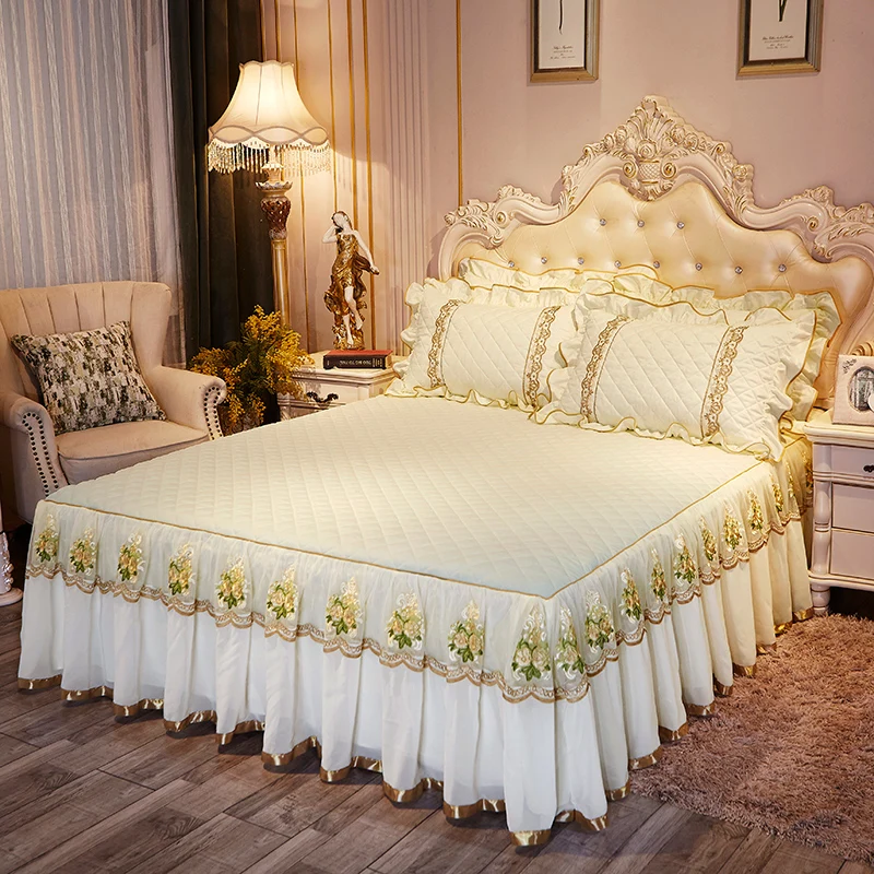 Светло-розовый, желтый стиль принцессы элегантная юбка-кровать Кружевная аппликация в форме цветка постельное белье юбка с эластичной стеганой толстой набор постельного белья