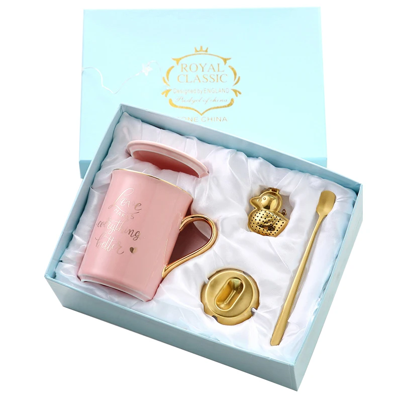 

2019 New Royal Ceramic Coffee Mug Milk Tea Cup Creative Mug With Lid Golden Handle Spoon Porcelain Wedding Birthday Lovers' Gift
