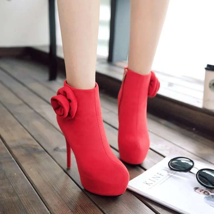 

Big Size 11 12 13 14 15 Euro-American style flower boots with pointed thin heel and high heel waterproof platform