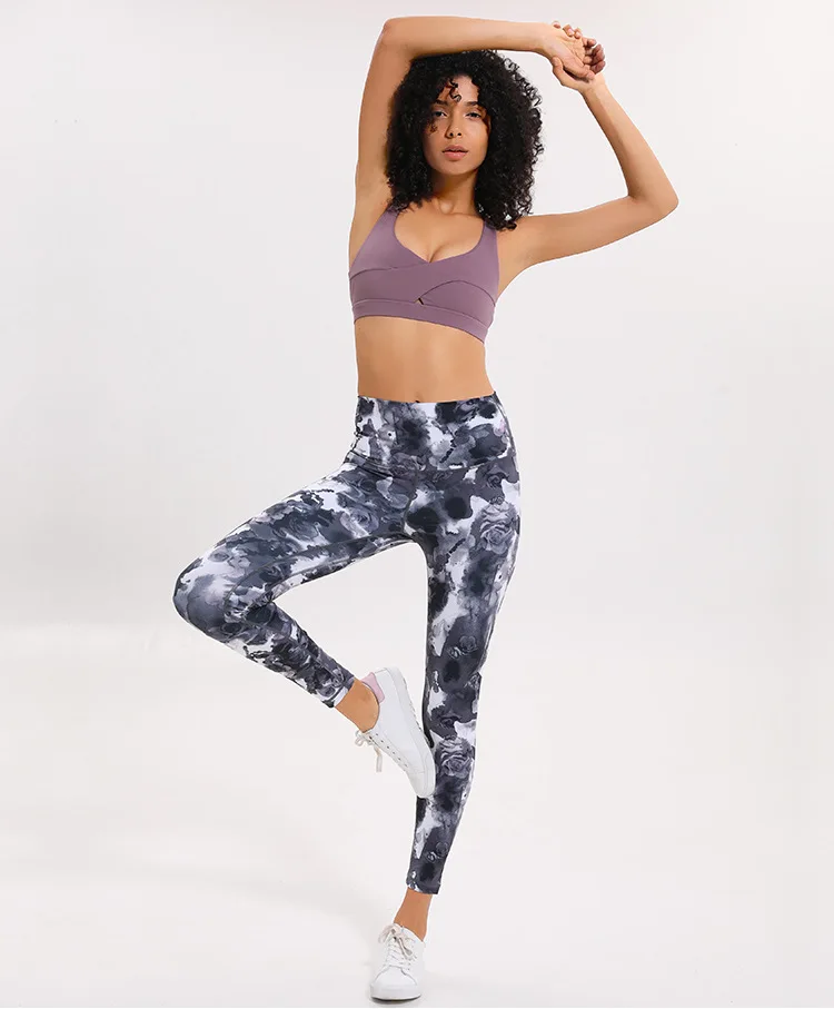 black and white printed sports pants 3