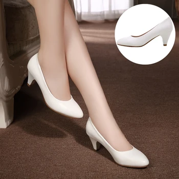 

YALNN 2019 Women Fashion New High Heels Black and White Pumps Shoes Medium 5cm High Soft Leather Pointed Toe Office Shoes Pumps