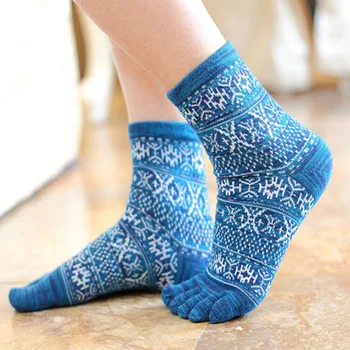 

4 Colors Men Vintage Winter Socks Casual Style Cotton Men's Socks Male Thermal Thick Warm Socks & Hosiery