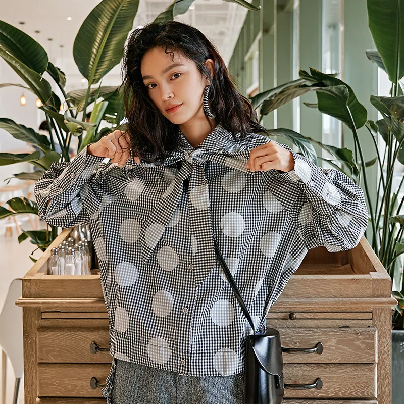 

LANMREM 2019 Spring Summer New Fashion Blouse Lattice Dot Printing Long Sleeve Bow Collar Long Sleeve Shirt For Woman YH34802