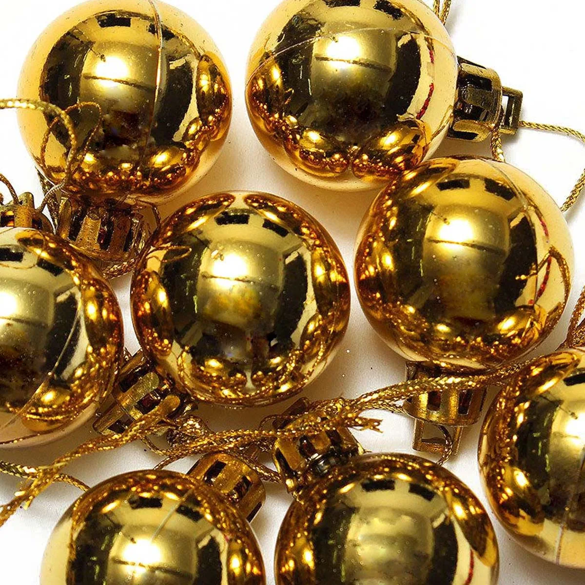 

LBME New 24PC Christmas Tree Decor Ball Bauble Hanging Xmas Party Ornament Decor Home Gold