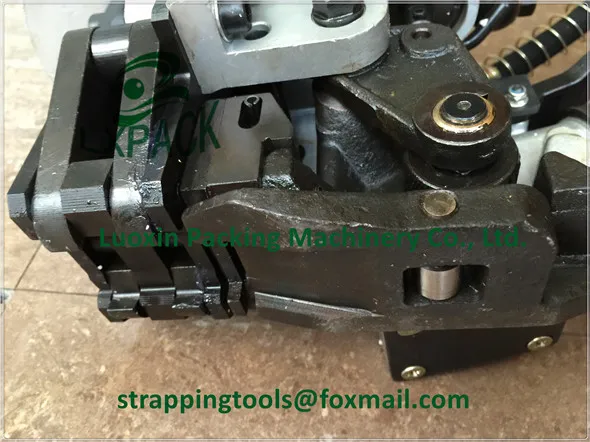 Pneumatic combination steel strapping tool24
