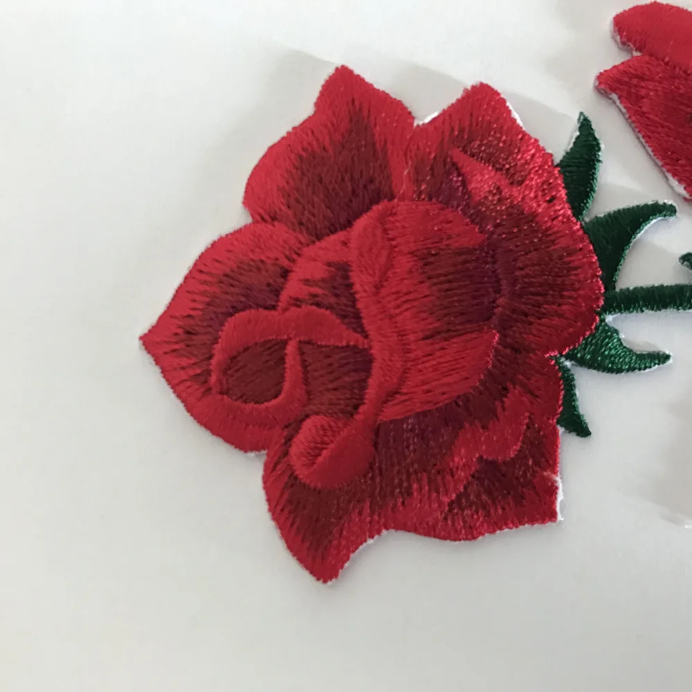 1 шт. вышитые красные розы цветок патч для одежды железа на нашивки в виде Розы DIY аксессуары одежды