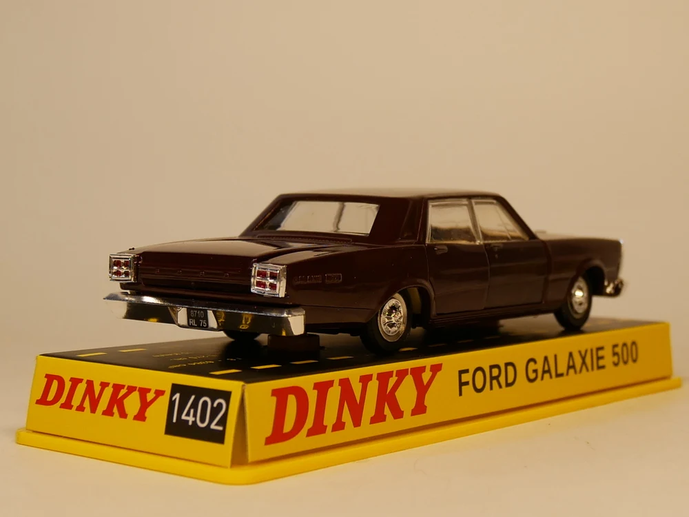 DINKY TOYS 1/43 FORD Galaxy 500 литая модель автомобиля