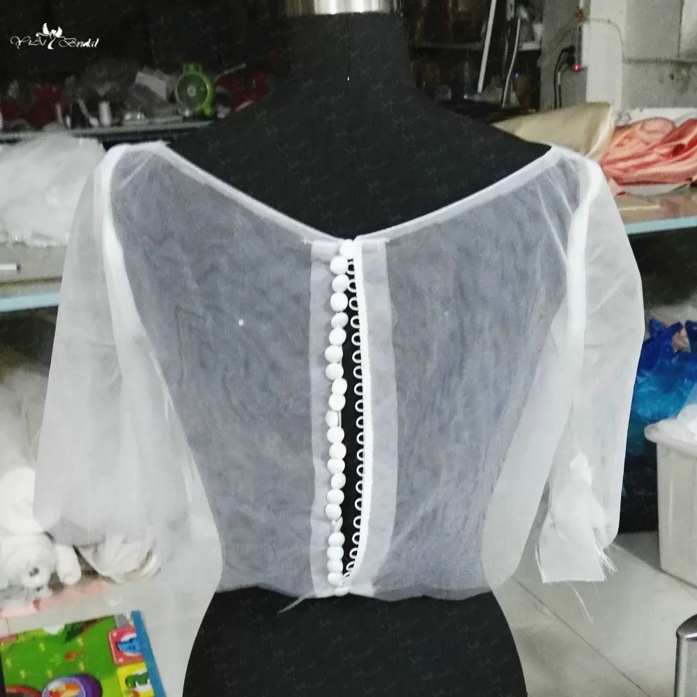 RSJ68. tulle cape