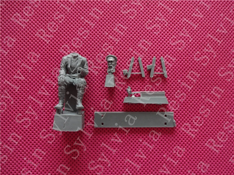 

Resin toys S-3542 Old Russian man,WWI-WWII era Free shipping