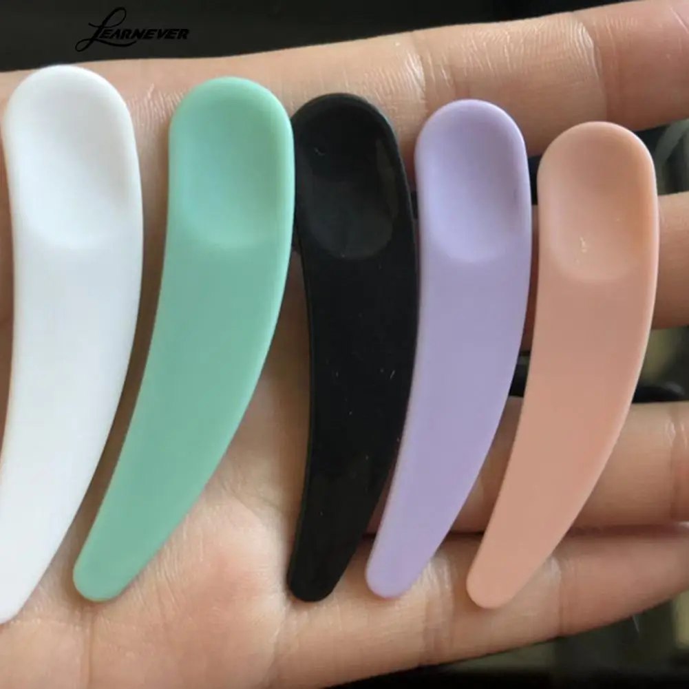 

LEARNEVER 10pcs/lot Mini Cosmetic Spatula Scoop Disposable Mask White Plastic Spoon Makeup Tool Accessories