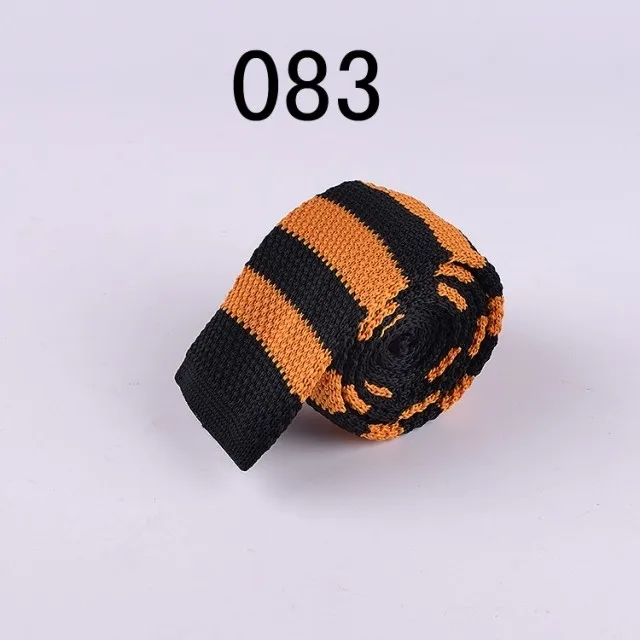 083