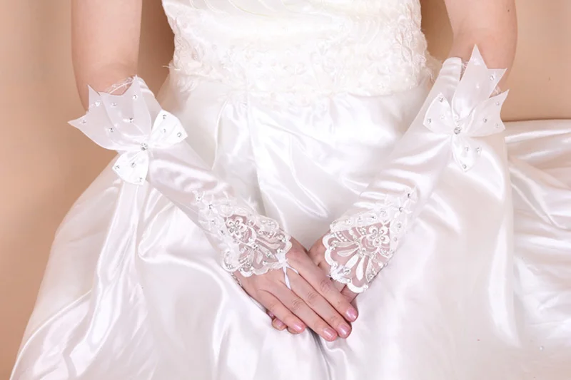 U-SWEAR 2019 Новое поступление белые кружевные женские свадебные перчатки Флора вышивка Кристалл бисером свадебные перчатки для невесты