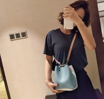 

2017 new Korean iron ring bucket Messenger bag handbags casual handbag