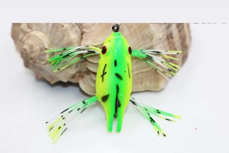 7g Fishing Lures Treble Hooks Topwater Ray Frog Minnow Bait Crankbait Wobblers 3D Eyes Fishing Tackle