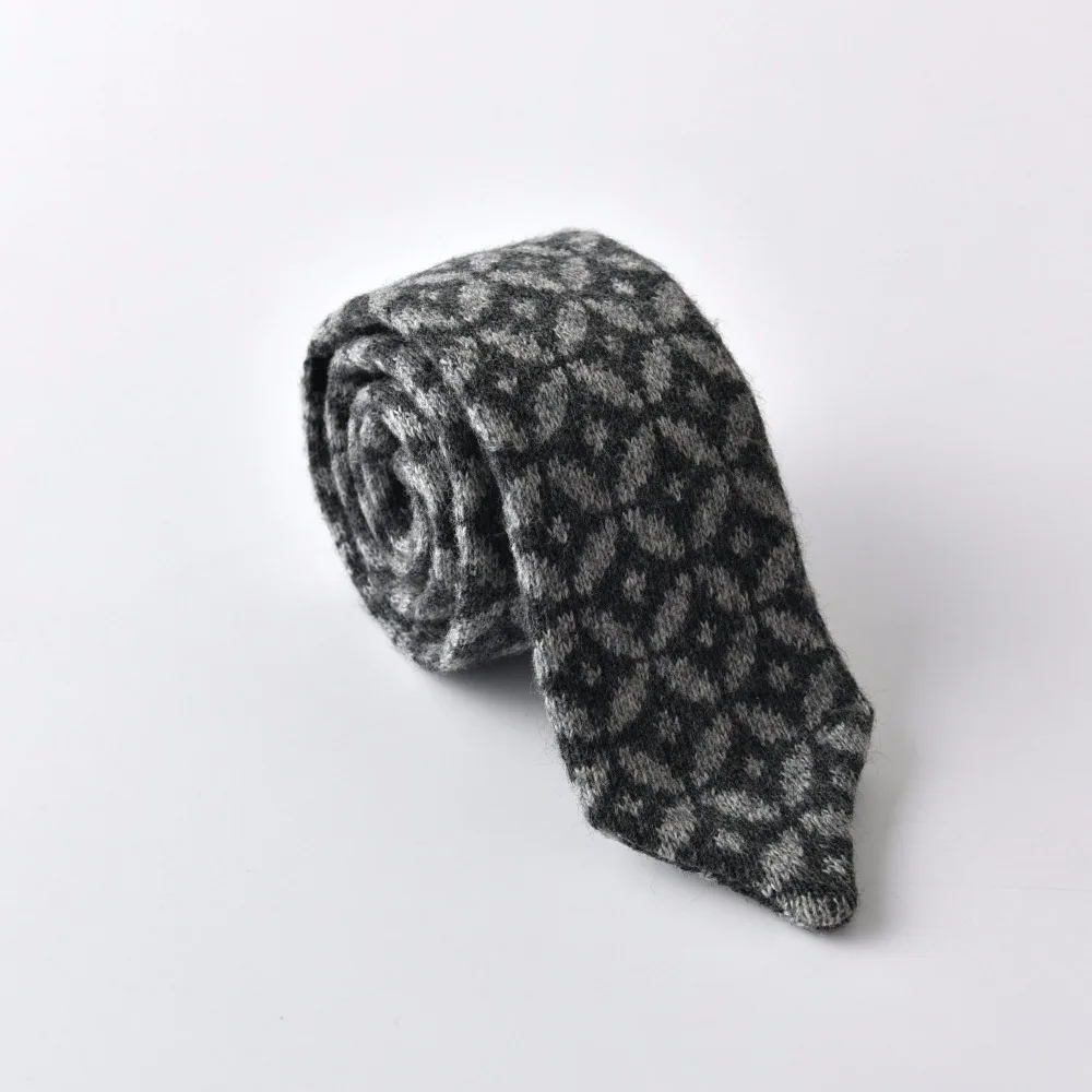 Heartful-Twist-tie-for-men-KBBYTGL1200020045