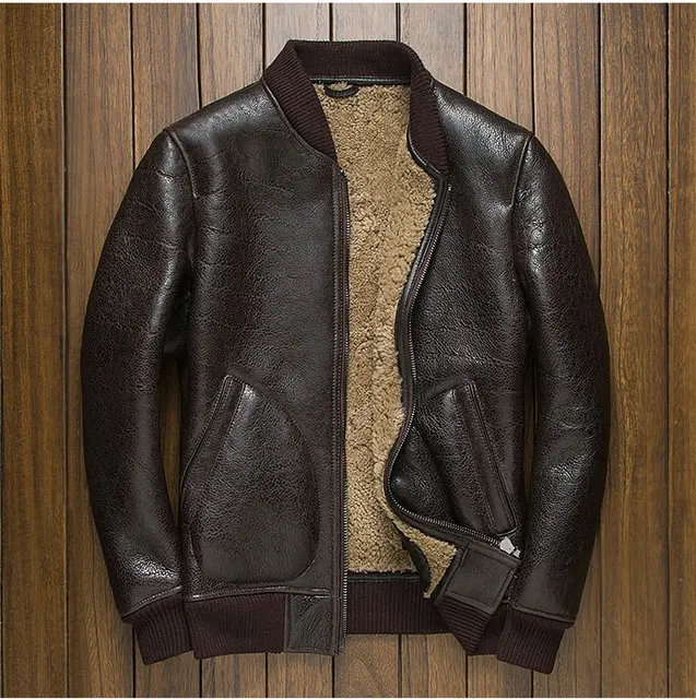 jaqueta de couro com la de carneiro