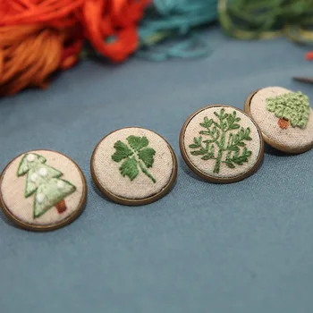 

DIY Flower Embroidery Kit Brooch for Beginners Floral Pattern Cross Stitch Set Swing Art Handmade Craft Handwork Creative Gfit