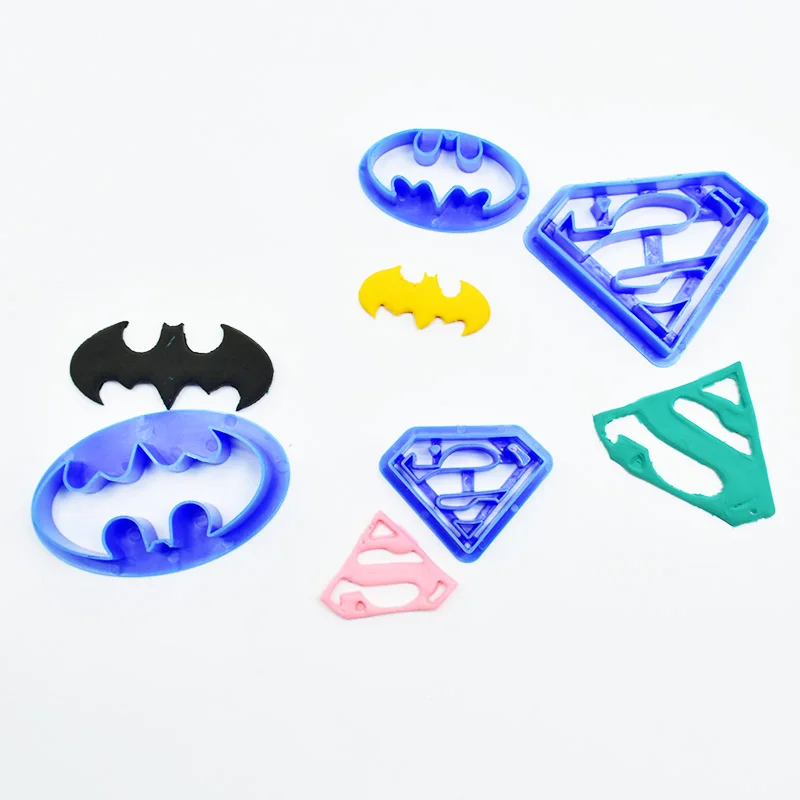 

4pcs Superman and Batman plastic mold cookie cutter fondant cutter fondant moulds cake decorating tools for sugarcraft bakeware