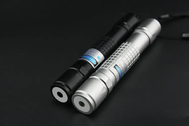 Jshfei الأحمر أشعل حرق مباراة مع شاحن بطارية مؤشر الليزر تعديل التركيز 650nm الليزر القلم Jshfei الأحمر أشعل حرق مباراة مع شاحن بطارية مؤشر الليزر تعديل التركيز 650nm الليزر القلم