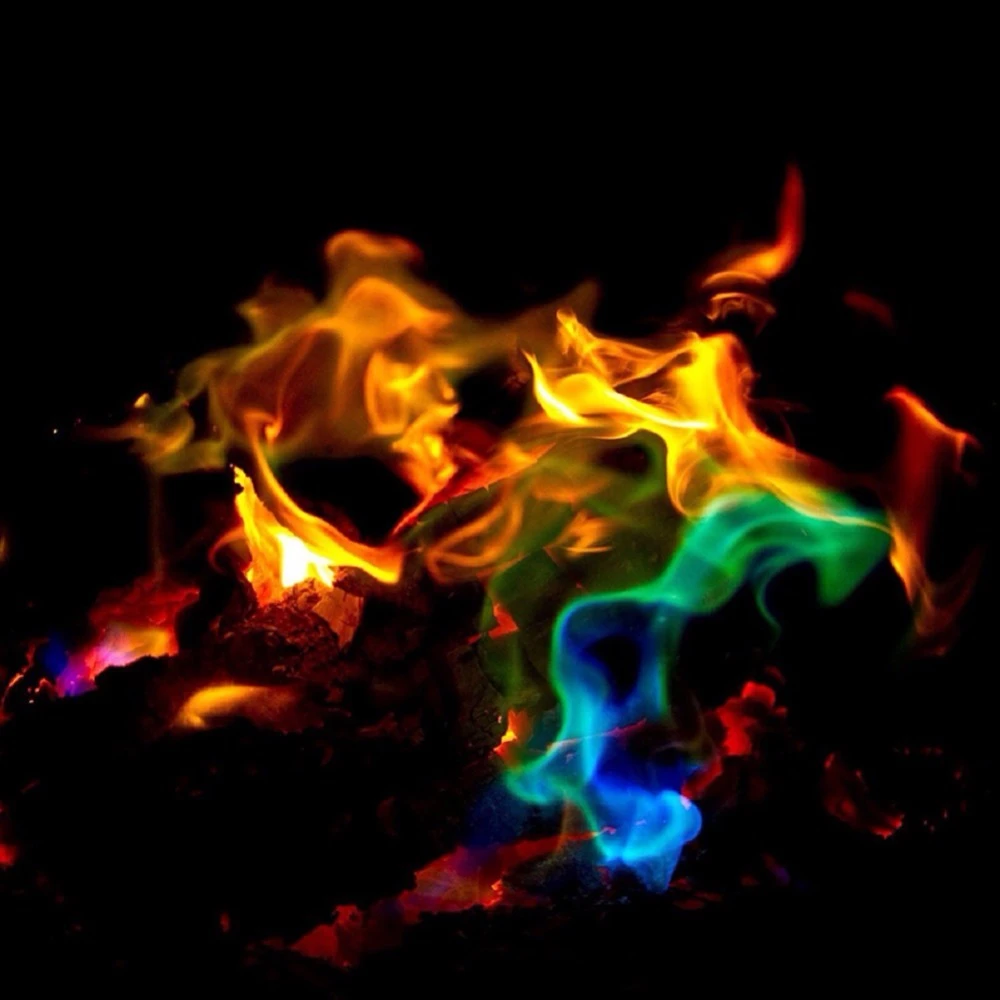 https://ae01.alicdn.com/kf/HTB1G25qe7UmBKNjSZFOq6yb2XXa9/15g-trucos-de-magia-de-fuego-m-stico-llamas-de-colores-para-fiesta-de-fogatas-bolsitas.jpg_Q90.jpg_.webp