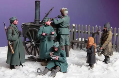

1/35 Resin Figure The Dining Red Army 6pcs/set (no dining car) Model Kits