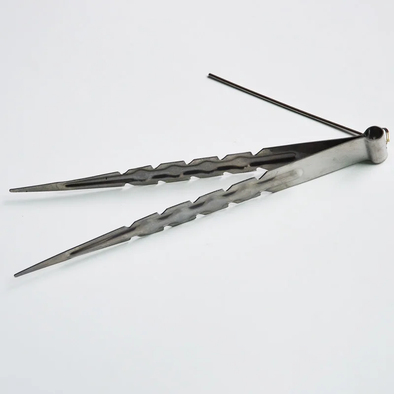 

Length:22 CM Metal Shisha Hookah Charcoal Tongs Tweezers Hookah Sheesha Chicha Narguile Smoking Accessories