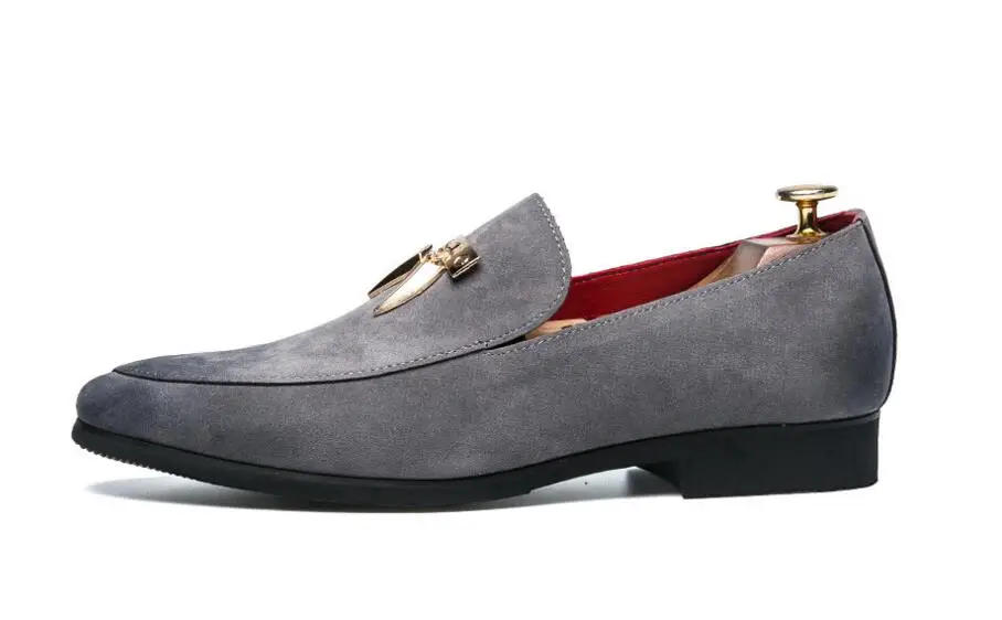2019 новый дизайн моды для мужчин из флока металлические повседневная обувь вечерние уличные модные туфли прохладный человек лоферы