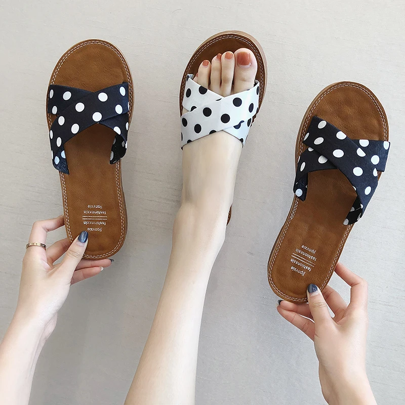 

Women Flat Slippers Women Shoes Polka Dot Flipflops Ladies Shoes Color Change Slides Woman Slippers Mules Flats Jelly Sandals