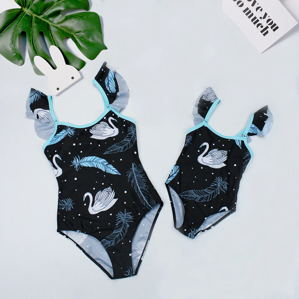 2019 New Baby Girls Swimsuit Mum and Me One Piece Beachwear Parent-child Swimwear Flounce Strap Mono