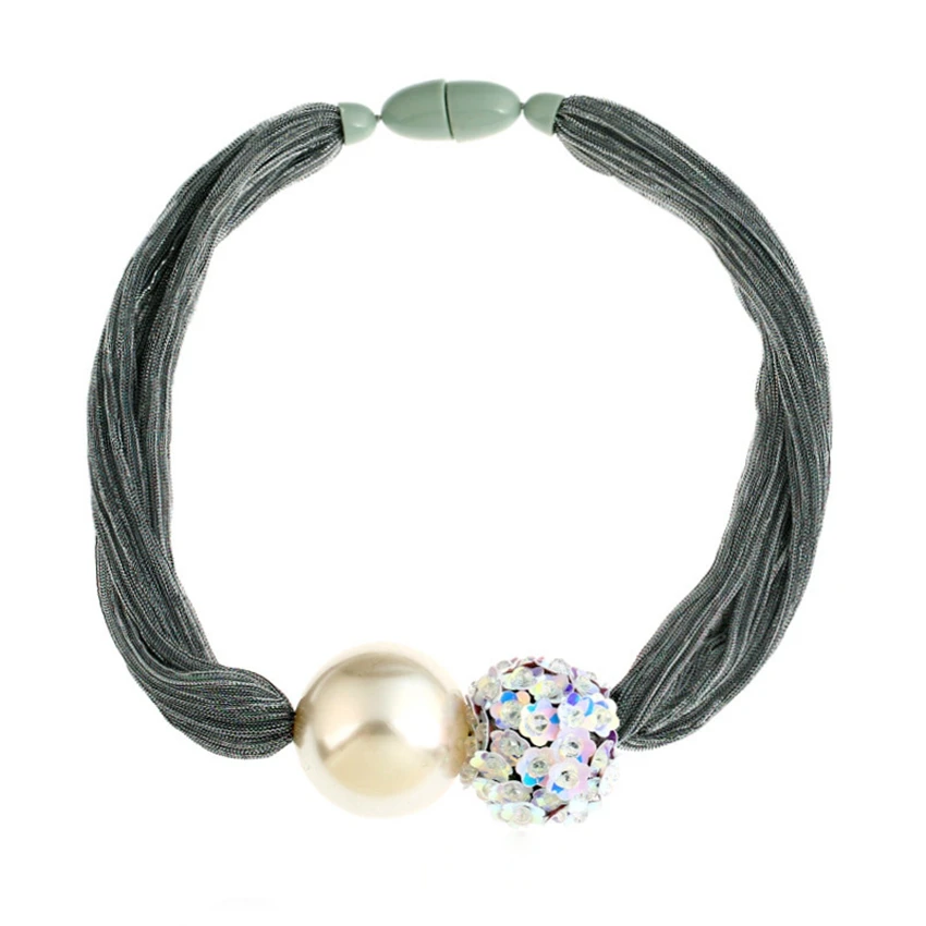 pendant necklace