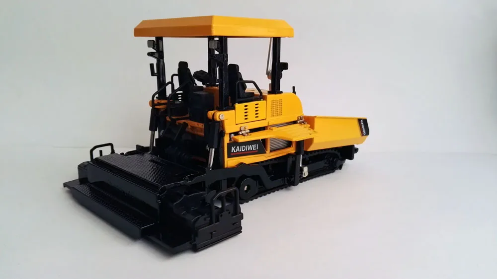 

1:50 KAIDIWEI Alloy Paver with yellow Toy