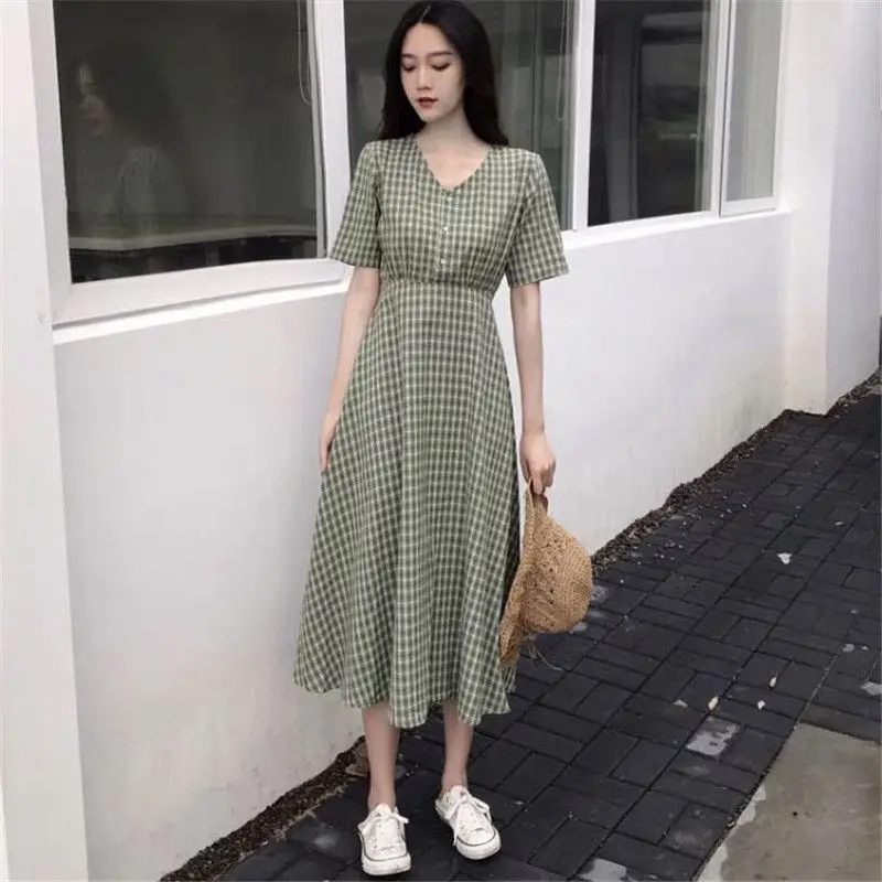 2019 Summer Women Plaid A-Line Dress Female Classic V-Neck Short Sleeve Long Dress OL Work Vintage Elegant High Waist Dress M178 2019 Summer Women Plaid A-Line Dress Female Classic V-Neck Short Sleeve Long Dress OL Work Vintage Elegant High Waist Dress M178