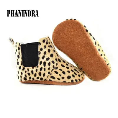 

2020 new fur Baby Moccasin Leather Baby Moccasins Girls Boys Soft Bottom leopard dot Baby First Walkers Boots chaussure enfant