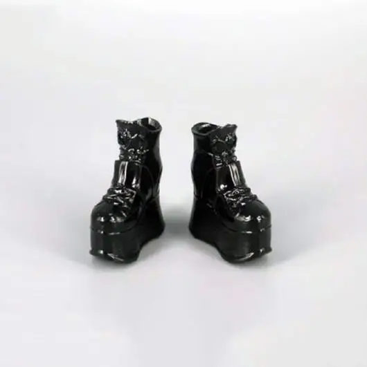 empty platform shoes