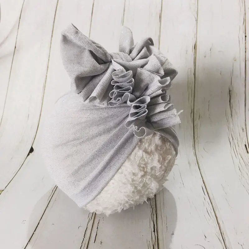 B grey white (2)