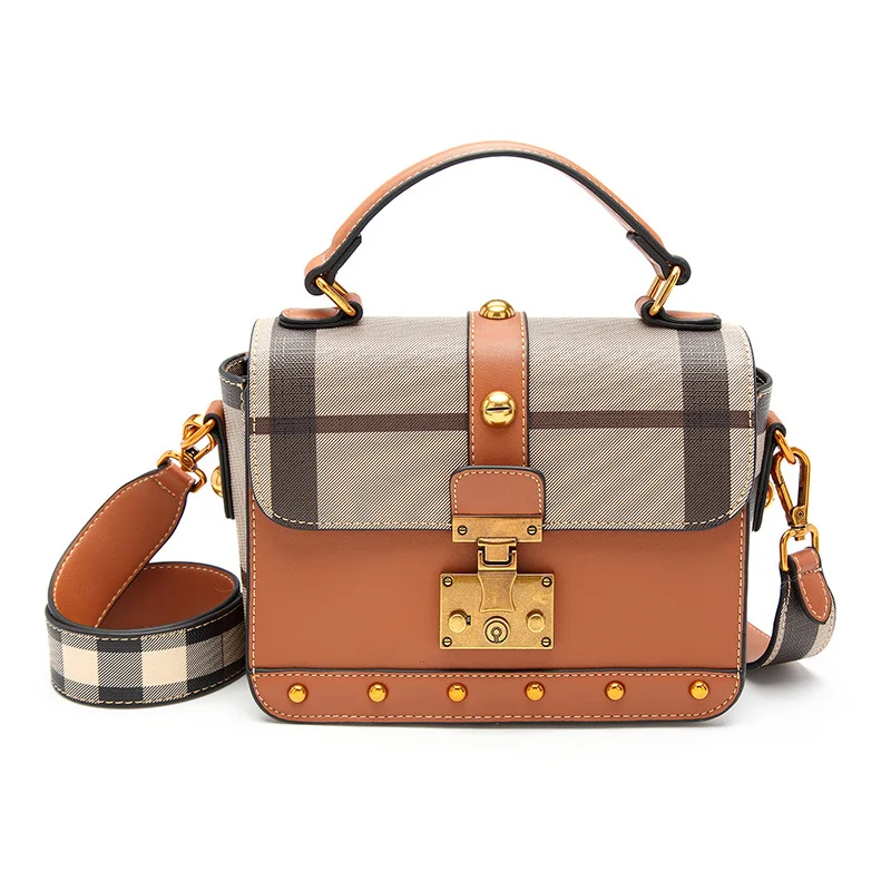 

Fashion new small rivets retro one shoulder crossbody bags for women exquisite metal lock leather women messenger bags