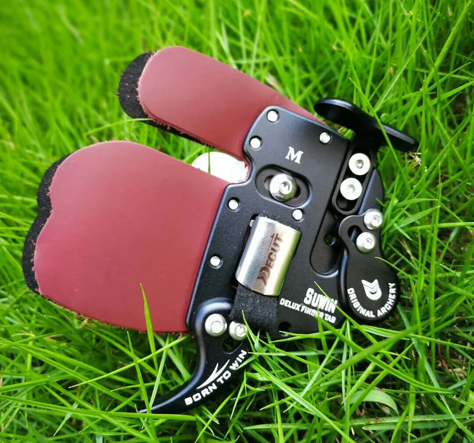 

Decut Suwin Delux Finger Tab Finger Guard Original Archery outdoor hunting shooting accessories for left and right hand