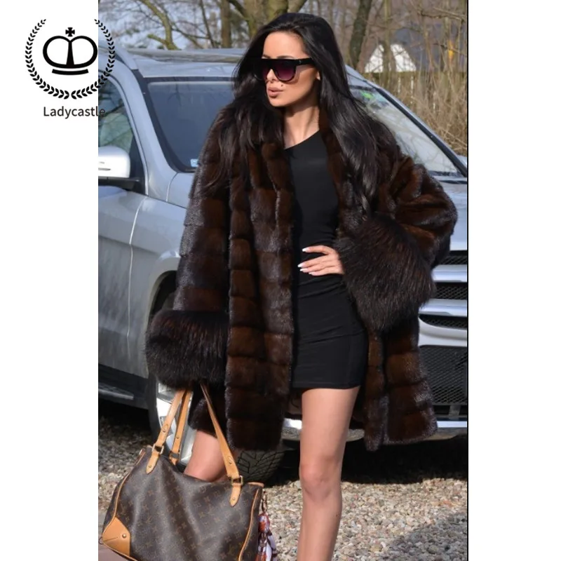 

2018 New Real Mink Fur Coat With Raccoon Sleeve Coat Fur Natural Women Real Mink Fur Outwear Winter Woman Real Fur Coat MKW-065