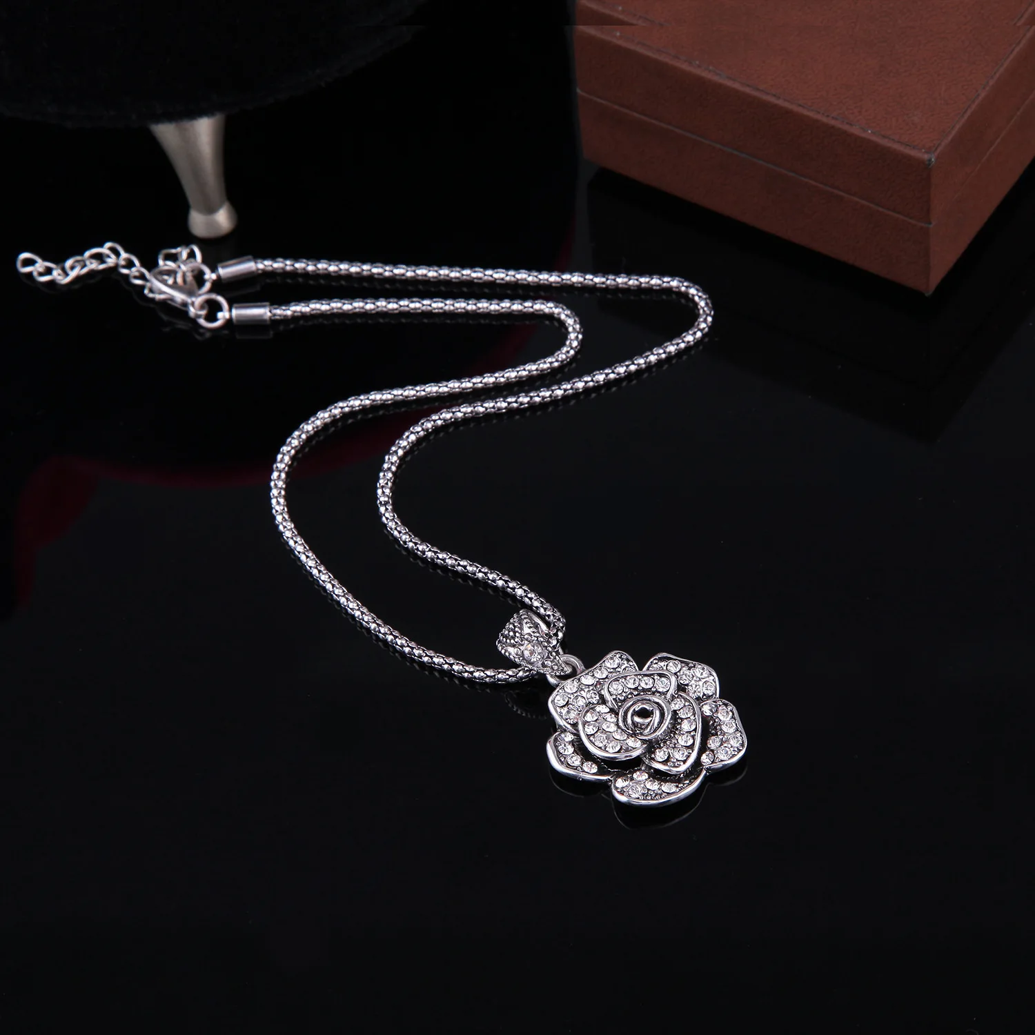 aeProduct.getSubject()