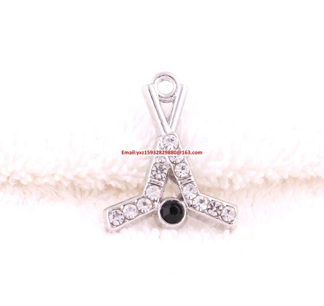 

New Arrival New listing 50pcs zinc studded with sparkling crystals Hockey Sticks and Puck Crystal Pendant