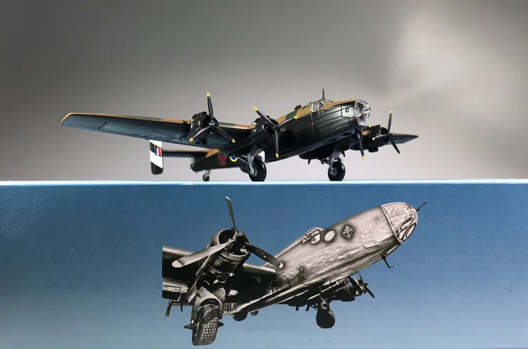WLTK военная модель 1/144 весы Хэндли страница Галифакс B.III бомбер литой