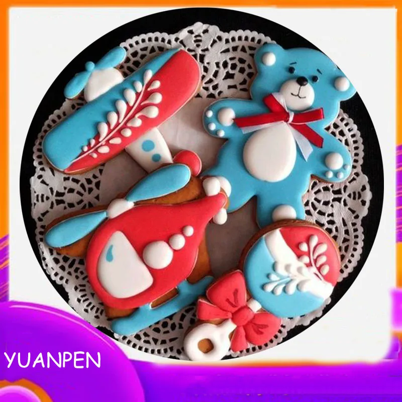 1 шт. самолет медведь дети погремушка металла печенья резак gateau формы для