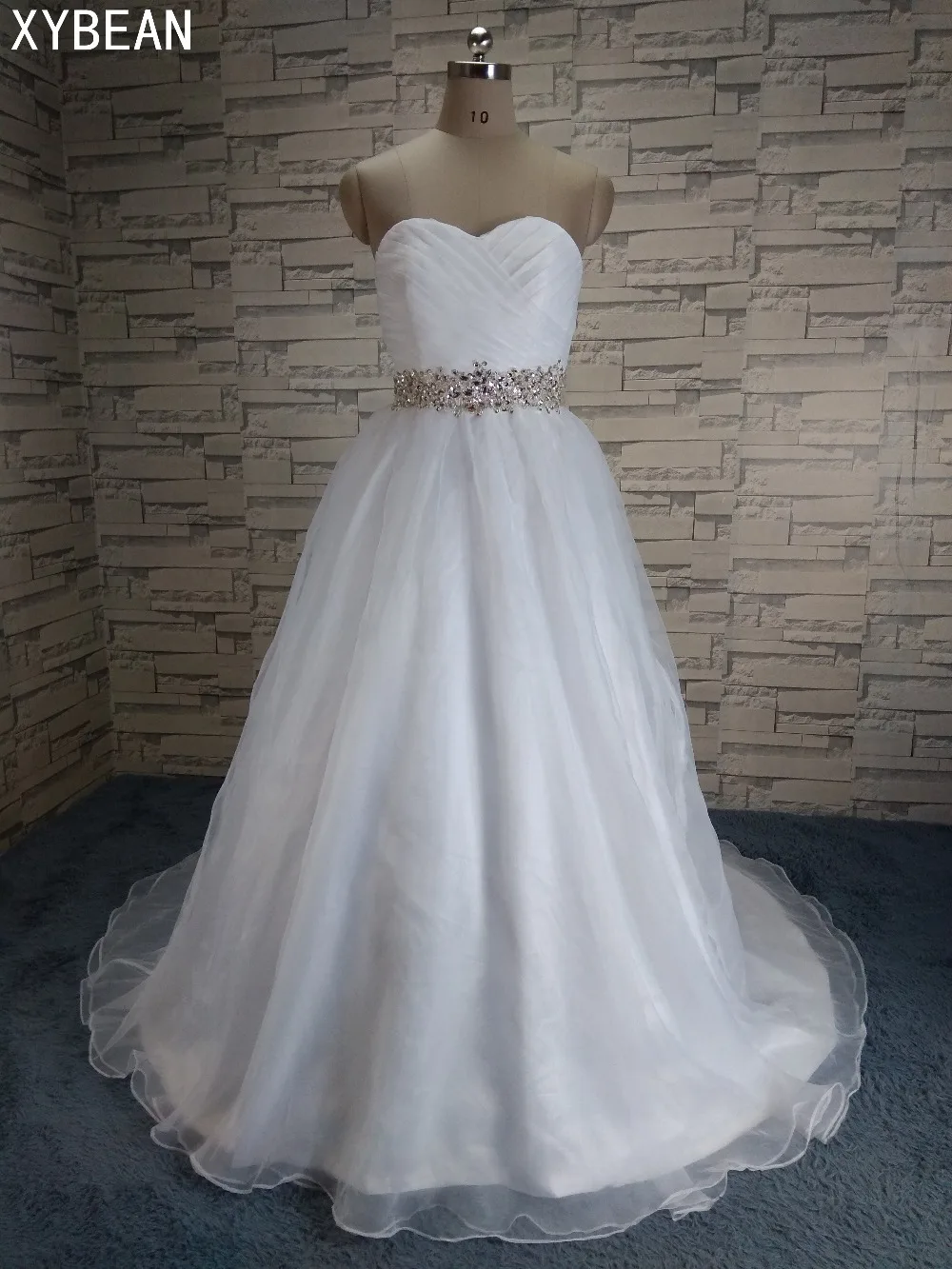 

Cheap Price ! 2017 New Free Shipping Beading Sashes A line With Train White / Ivory Wedding Dresses