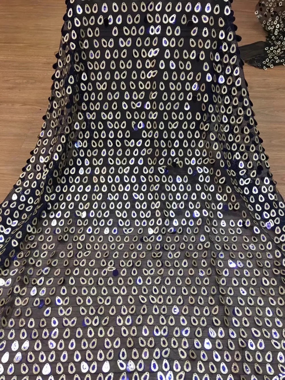 

Nigerian 2018 High Quality African Fabric Lace French Lace Sequined Embroidery 3D Big Multicolor Glittery Sequins For Party