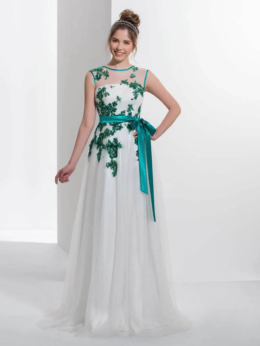 2017 Fresh White and Green Applique Sequins Sleeveless with Sash Prom